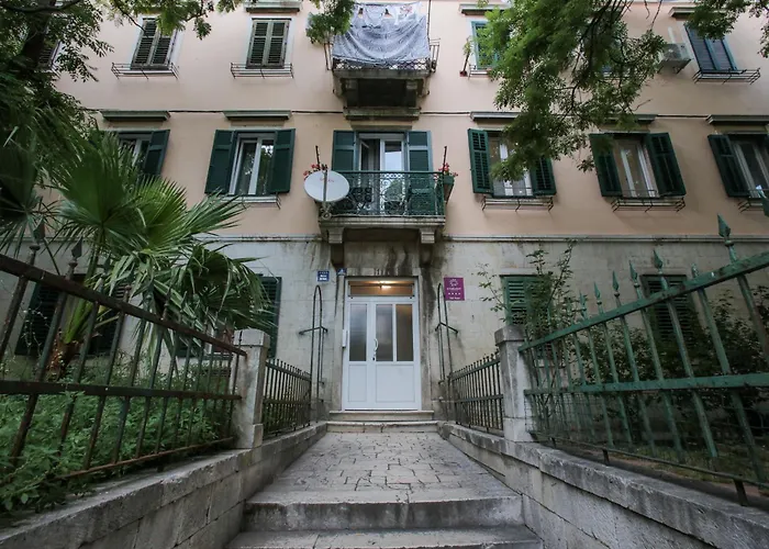 D&d In Centre 1 Split