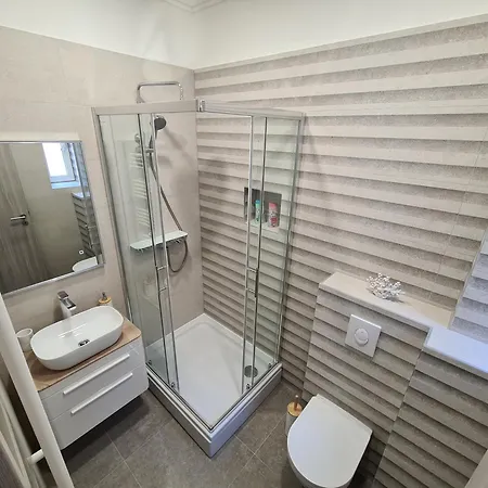 D&d In Centre 1 Pensión Split